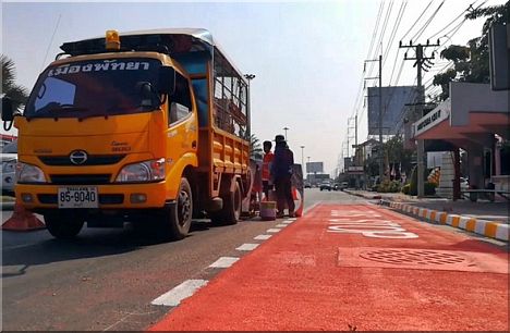 Pattaya will add more signage to unused bus stops