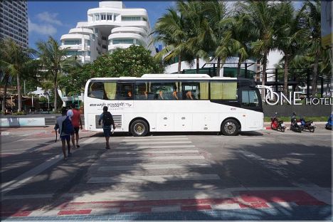 Tourist Bus Drivers are ignoring all Traffic Regulations