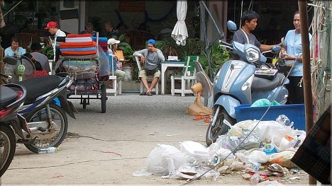Illegal Drug Sales at Soi Buakhaow Week Market