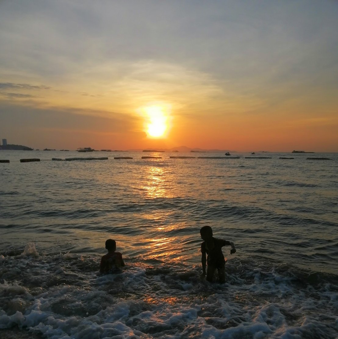 Sundown Pattaya Beach