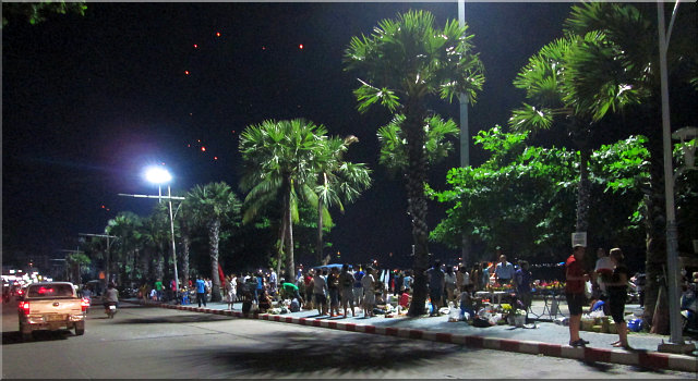 NightWalker's Pattaya Picture Show: Loy Kratong Festival 2013