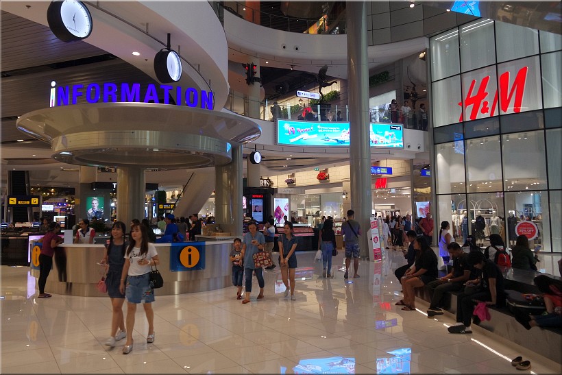 NightWalker's Pattaya Picture Show: Opening Terminal21
